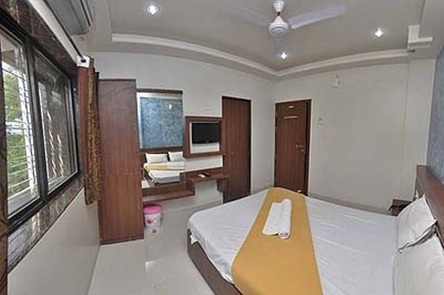 Hotel Jain Residency シルディ エクステリア 写真